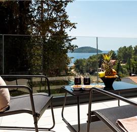 3 bedroom villa with pool and sea view, Vela Luka bay, Korcula, sleeps 6